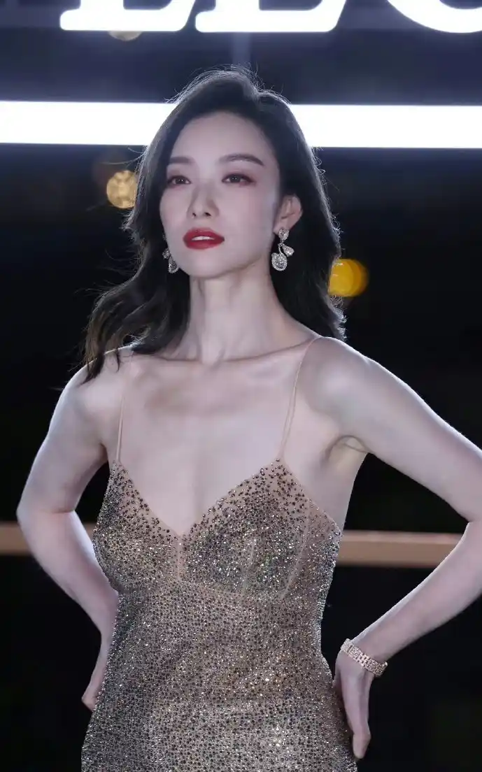 云端数据增长曲线